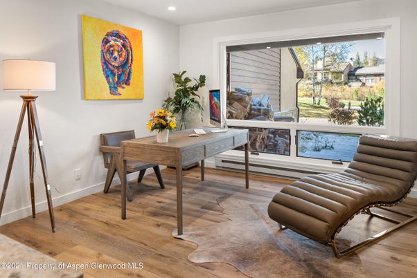 Home Office, Interior, Recessed Lighting, Wood Texture Flooring