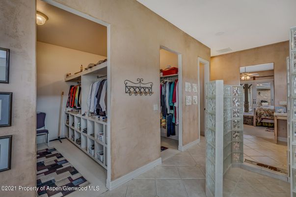 Interior, Walk-in Closets