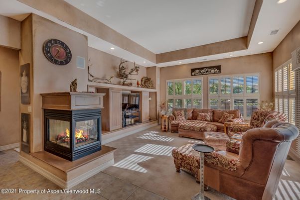 Fireplace, Interior, Living room, Recessed Lighting