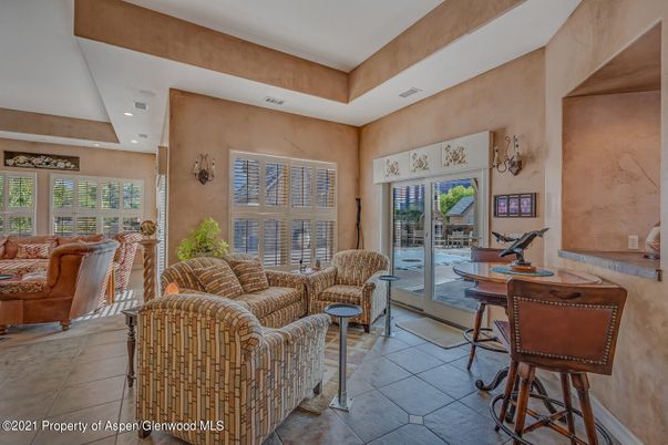 Fitness Equipment, Interior, Living room, Recessed Lighting