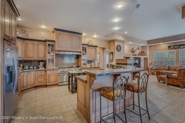 Interior, Kitchen, Living room, Recessed Lighting, Stainless Steel Appliances
