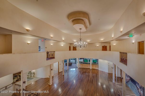 Chandelier, Interior, Wood Texture Flooring
