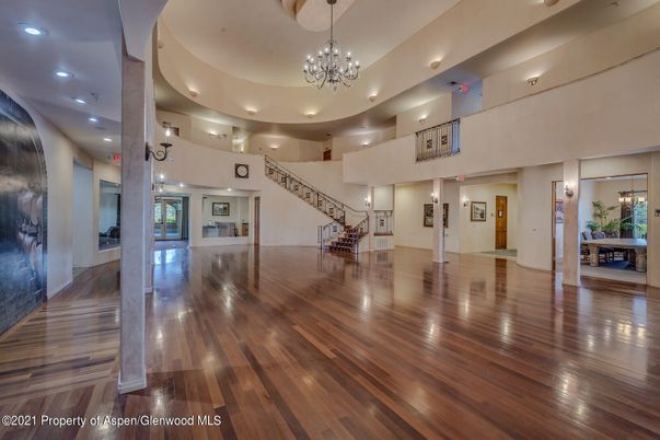 Chandelier, Interior, Recessed Lighting, Wood Texture Flooring