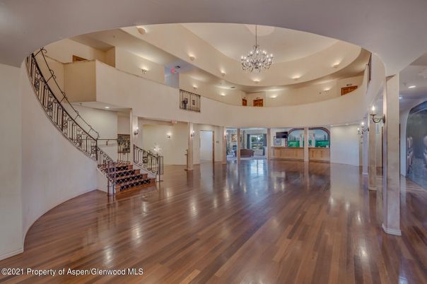 Chandelier, Interior, Recessed Lighting, Wood Texture Flooring