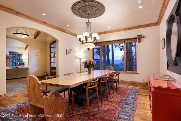 Chandelier, Dining room, Interior, Living room, Recessed Lighting, Wood Texture Flooring