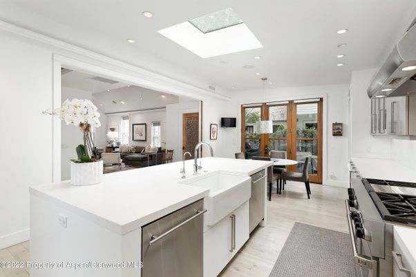 Dining room, Interior, Kitchen, Living room, Pendant Lights, Recessed Lighting, Stainless Steel Appliances, Wood Texture Flooring