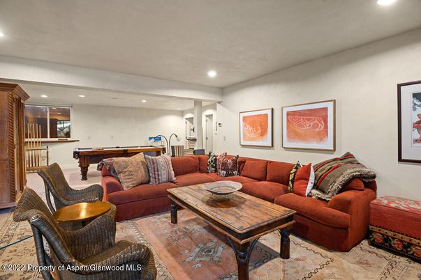 Billiard Table, Game Room, Interior, Living room, Recessed Lighting