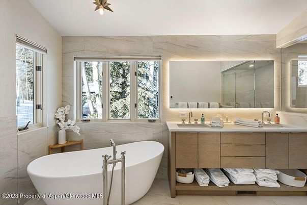 Bathroom, Dual Sink Vanities, Free Standing Baths, Interior, Marble Walls