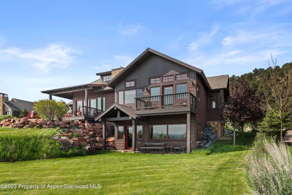 Backyard, Exterior, Facade, Modern