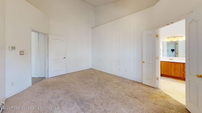 Bathroom, Empty room, Interior
