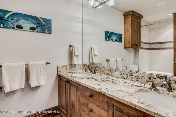 Bathroom, Dual Sink Vanities, Interior