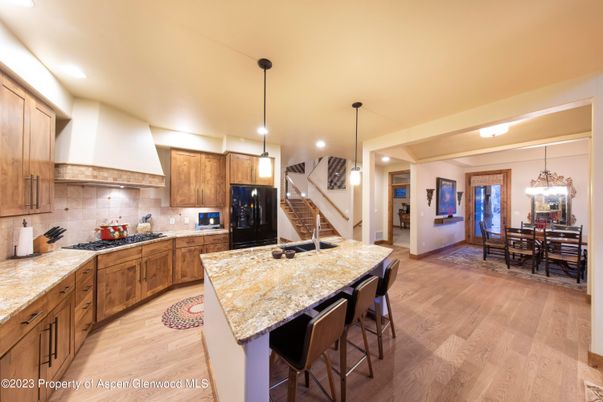 Dining room, Interior, Kitchen, Pendant Lights, Recessed Lighting, Wood Texture Flooring
