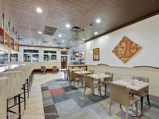 Dining room, Interior, Pendant Lights, Recessed Lighting