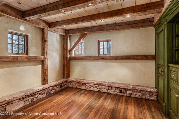 Empty room, Interior, Recessed Lighting, Wooden Beams, Wooden Ceilings, Wood Texture Flooring