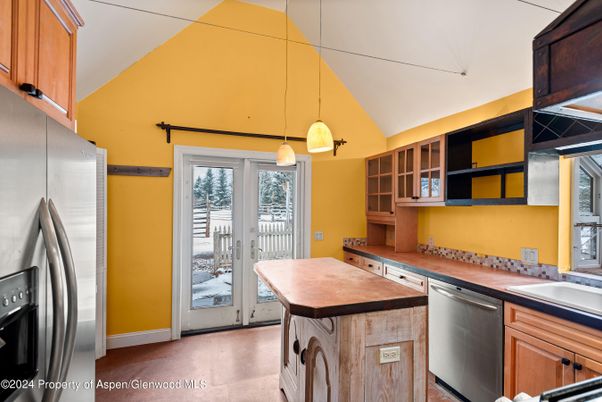 Interior, Kitchen, Pendant Lights, Stainless Steel Appliances