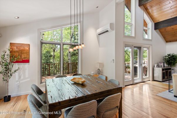 Dining room, Interior, Pendant Lights, Recessed Lighting, Wooden Beams, Wooden Ceilings, Wood Texture Flooring