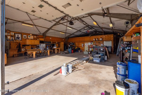 Garage, Interior