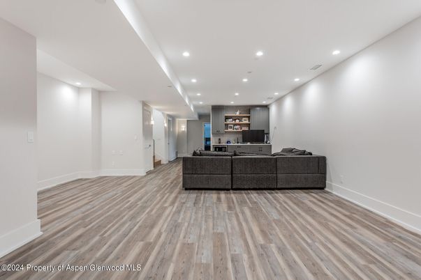 Interior, Living room, Recessed Lighting, Wood Texture Flooring