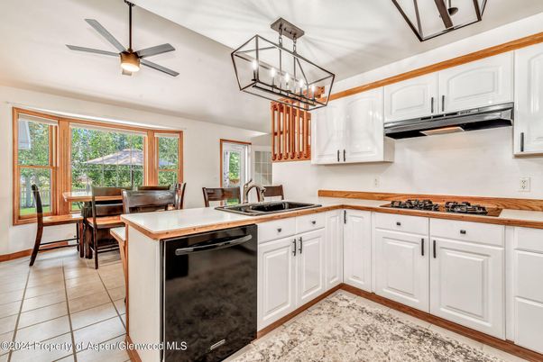 Dining room, Interior, Kitchen, Pendant Lights