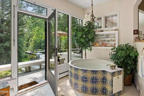 Interior, Pendant Lights, Sun Room