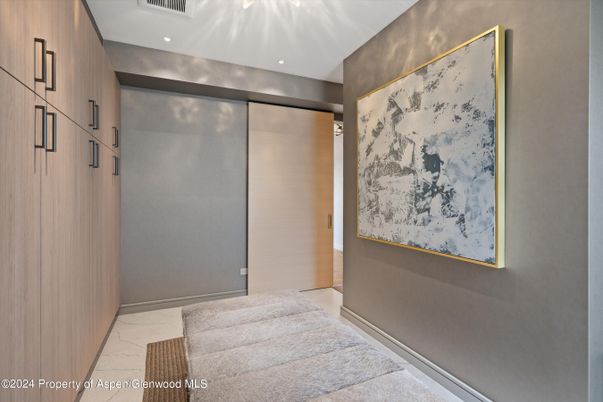 Elevator, Interior, Recessed Lighting
