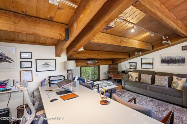 Home Office, Interior, Living room, Wooden Beams, Wooden Ceilings
