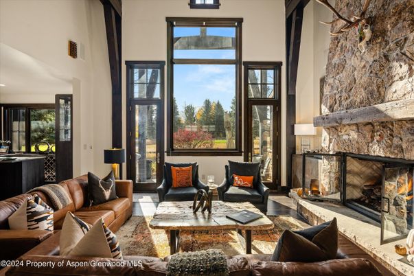 Fireplace, Interior, Living room