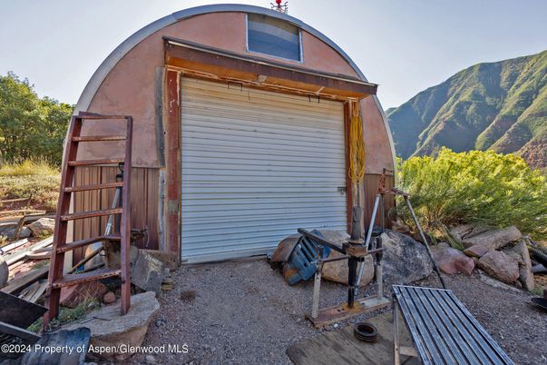 Detached Garage, Exterior