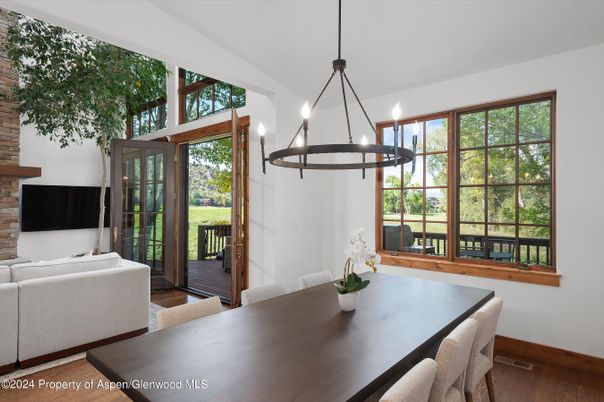 Chandelier, Dining room, Fireplace, Interior, Pendant Lights, Wood Texture Flooring