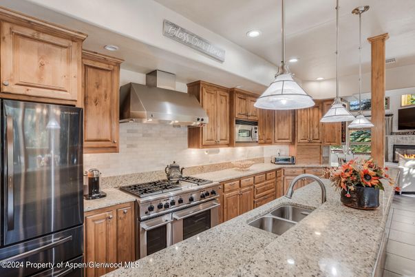 Interior, Kitchen, Pendant Lights, Recessed Lighting, Stainless Steel Appliances