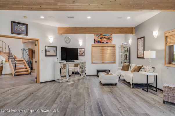 Interior, Living room, Recessed Lighting, Wooden Beams, Wooden Ceilings, Wood Texture Flooring