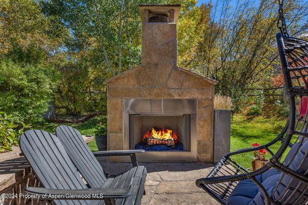 Exterior, Fireplace