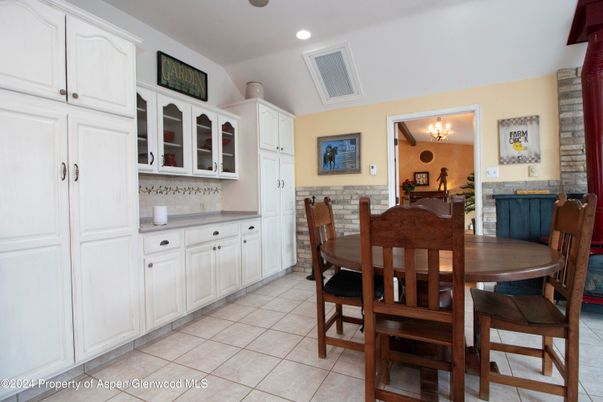 Dining room, Interior, Recessed Lighting