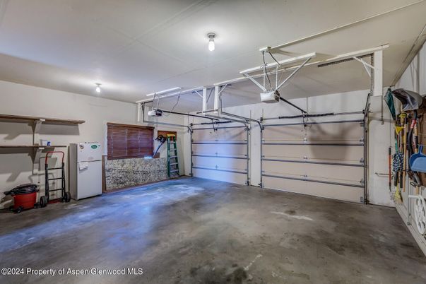 Garage, Interior