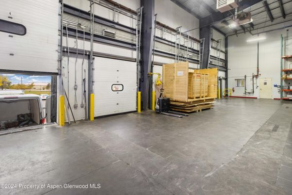 Garage, Interior