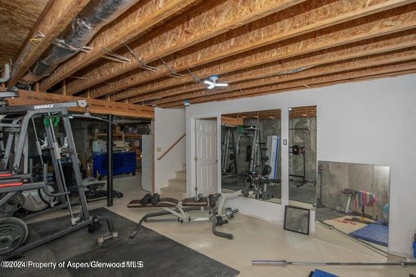 Fitness Equipment, Interior, Wooden Beams