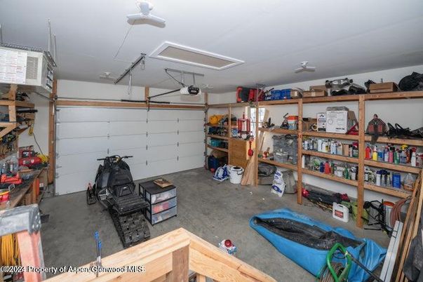 Garage, Interior