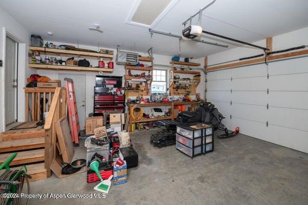 Garage, Interior