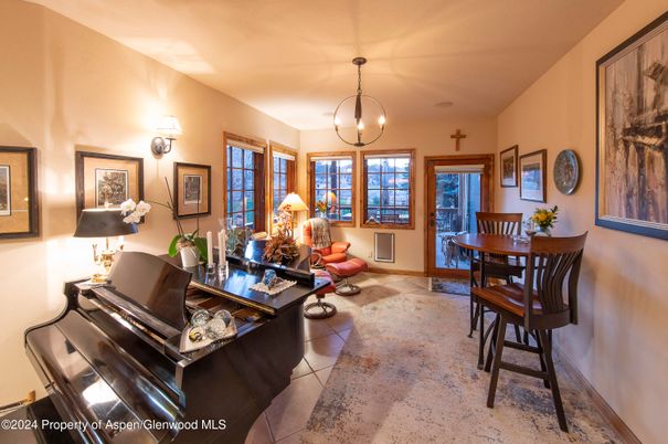 Dining room, Interior, Pendant Lights, Piano