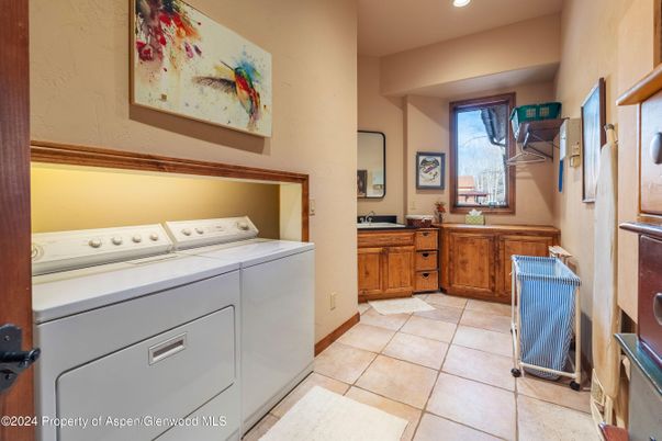 Interior, Recessed Lighting, Washer