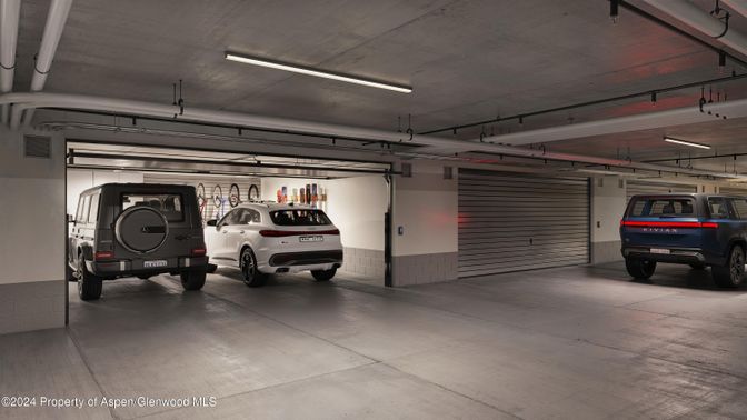 Garage, Interior