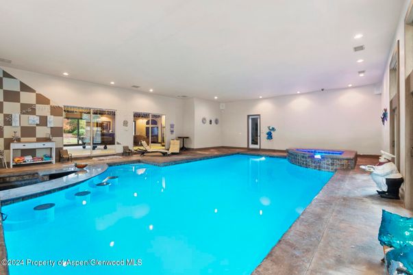 Interior, Pool, Recessed Lighting
