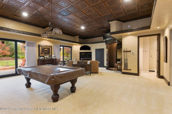 Billiard Table, Game Room, Interior, Living room, Pendant Lights, Recessed Lighting