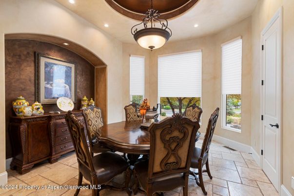 Dining room, Interior, Pendant Lights, Recessed Lighting