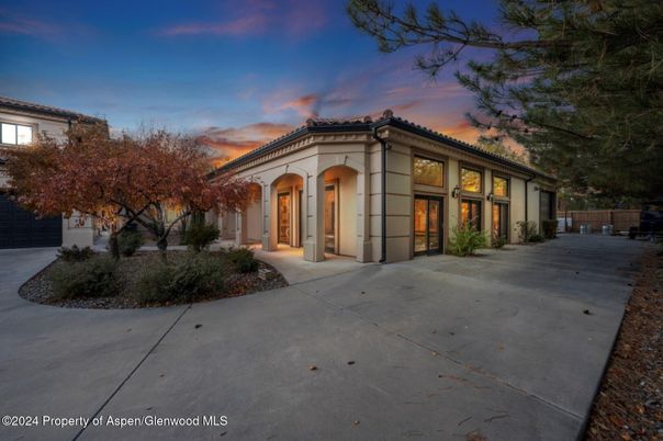 Backyard, Exterior, Facade, Mediterranean