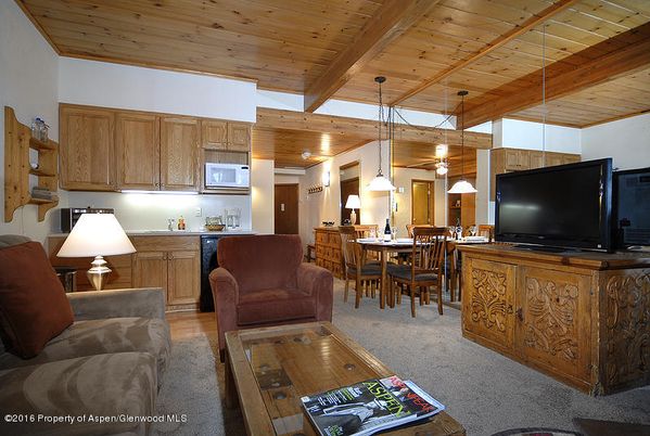 Dining room, Interior, Living room, Pendant Lights, Wooden Beams, Wooden Ceilings, Wood Texture Flooring