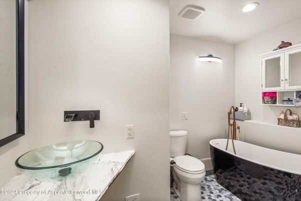 Bathroom, Free Standing Baths, Interior, Recessed Lighting