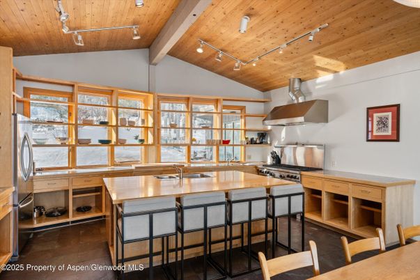 Interior, Kitchen, Stainless Steel Appliances, Wooden Beams, Wooden Ceilings