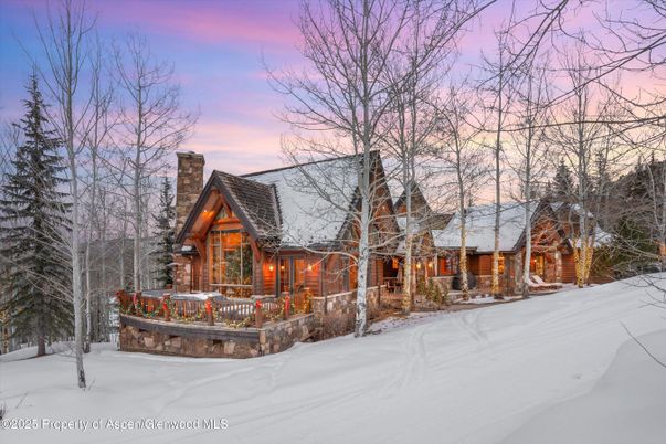 Backyard, Exterior, Facade, Log Home