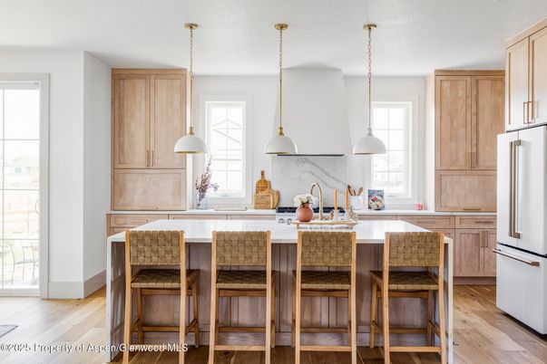 Interior, Kitchen, Pendant Lights, Wood Texture Flooring